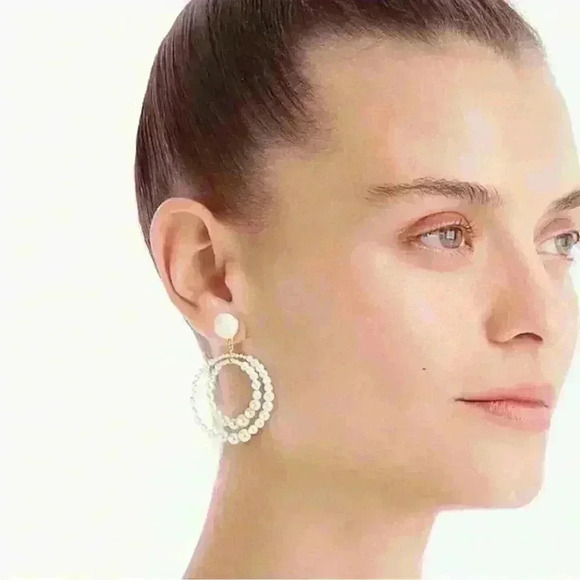 J Crew Double Layered Pearl Earrings - Picture 3 of 4